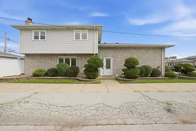 11758 S Avenue J, Chicago, IL 60617 - Photo 1