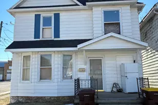 303 W Spring St, Freeport, IL 61032 - Photo 1