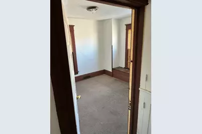 303 W Spring Street, Freeport, IL 61032 - Photo 13