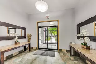 2032 W Division St, Chicago, IL 60622 - Photo 3