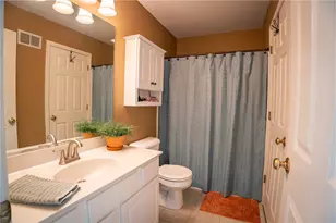 233 W Washington St, Oswego, IL 60543 - Photo 11