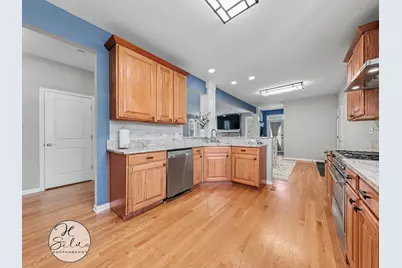 1410 Grand Pointe Boulevard, West Dundee, IL 60118 - Photo 9