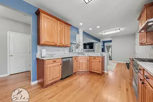 1410 Grand Pointe Blvd, West Dundee, IL 60118 - Photo 9