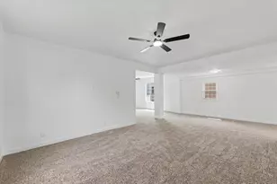 408 N State St, Gibson City, IL 60936 - Photo 9