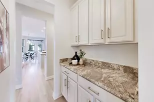 2587 Chestnut Ave, Glenview, IL 60026 - Photo 9