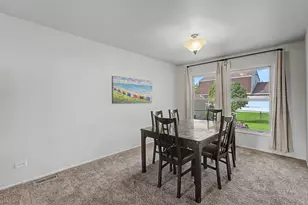 37 Yardley Ln, Schaumburg, IL 60194 - Photo 7