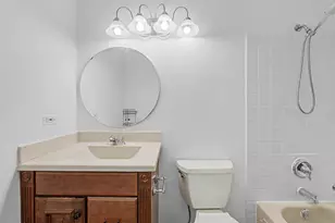 37 Yardley Ln, Schaumburg, IL 60194 - Photo 21
