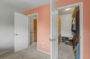 37 Yardley Ln, Schaumburg, IL 60194 - Photo 27
