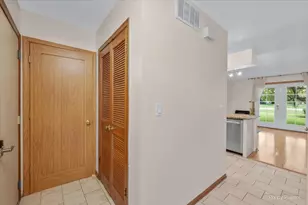 473 Nicole Dr, Bartlett, IL 60103 - Photo 3