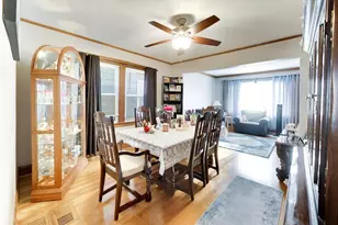 5641 N Austin Ave, Chicago, IL 60646 - Photo 9