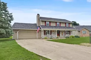 300 Gainesborough Ct, Monticello, IL 61856 - Photo 3
