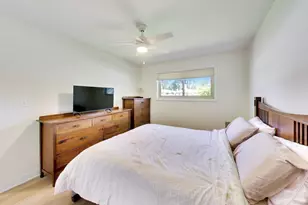 301 Lance Dr, Des Plaines, IL 60016 - Photo 19