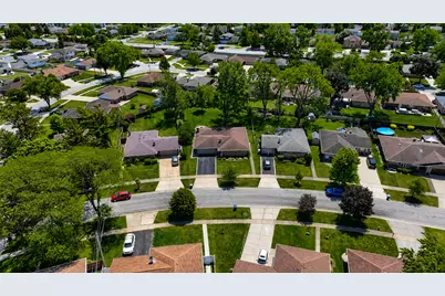 301 Lance Drive, Des Plaines, IL 60016 - Photo 33