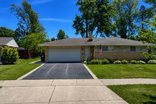 301 Lance Dr, Des Plaines, IL 60016 - Photo 55