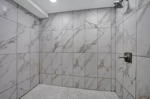 5730 S Oak Park Ave, Chicago, IL 60638 - Photo 11