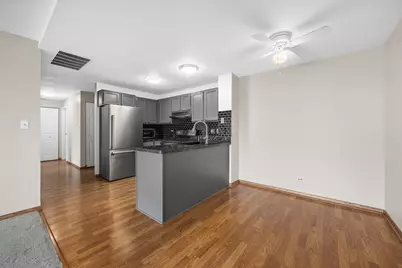 5400 Walnut Avenue #410, Downers Grove, IL 60515 - Photo 7