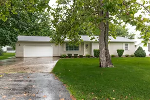 401 N West St, Odell, IL 60460 - Photo 1