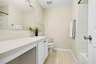 2531 Congress Ave, Aurora, IL 60503 - Photo 17