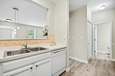 2531 Congress Avenue #2531, Aurora, IL 60503 - Photo 7