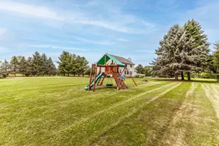 892 Tuneberg Dr, Belvidere, IL 61008 - Photo 41