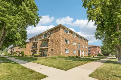 5834 W 77th Street #102, Burbank, IL 60459 - Photo 3