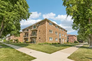 5834 W 77th St, Burbank, IL 60459 - Photo 3