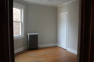 4054 W Oakdale Ave, Chicago, IL 60641 - Photo 11