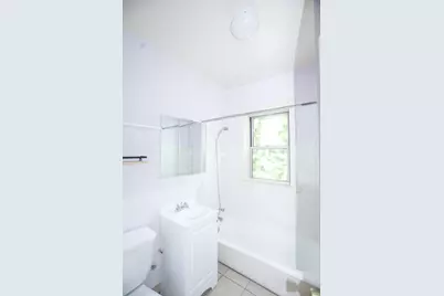 1100 W Roscoe Street #26, Chicago, IL 60657 - Photo 7