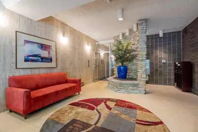 222 N Grove Avenue #2D, Oak Park, IL 60302 - Photo 3