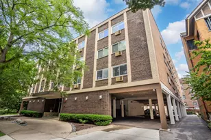 222 N Grove Ave, Oak Park, IL 60302 - Photo 1