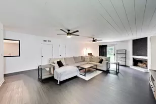 1430 Sequoia Ln, Darien, IL 60561 - Photo 17