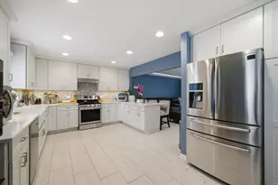626 E Golf Rd, Libertyville, IL 60048 - Photo 9