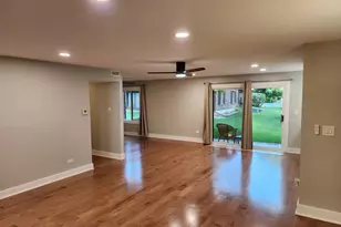 8235 Poplar Ln, Palos Hills, IL 60465 - Photo 9