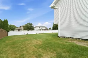 1375 E Cap Cir, Bourbonnais, IL 60914 - Photo 25