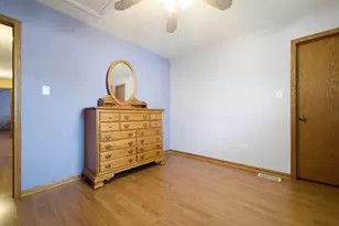 1375 E Cap Cir, Bourbonnais, IL 60914 - Photo 17