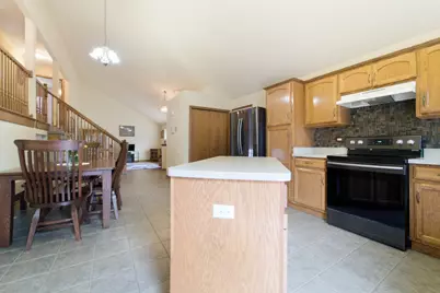 1375 E Cap Circle, Bourbonnais, IL 60914 - Photo 9