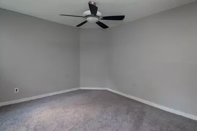 622 E Mulberry Street, Bloomington, IL 61701 - Photo 13