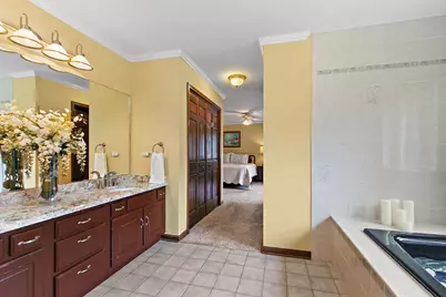 2701 Crystal Way, Crystal Lake, IL 60012 - Photo 25