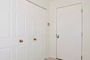 2000 Chestnut Ave, Glenview, IL 60025 - Photo 3