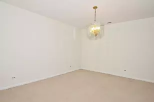 2000 Chestnut Ave, Glenview, IL 60025 - Photo 5