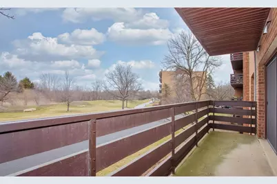 2000 Chestnut Avenue #207, Glenview, IL 60025 - Photo 19