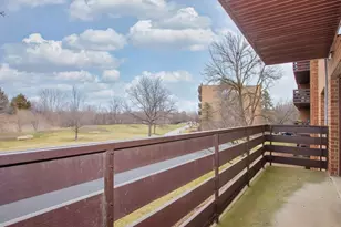 2000 Chestnut Ave, Glenview, IL 60025 - Photo 19