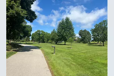 2000 Chestnut Avenue #207, Glenview, IL 60025 - Photo 21