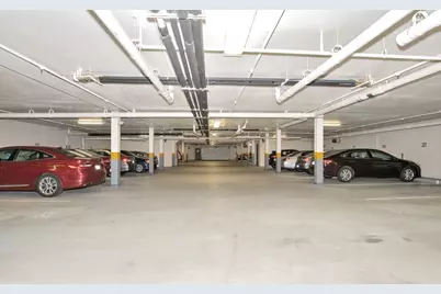2000 Chestnut Avenue #207, Glenview, IL 60025 - Photo 17