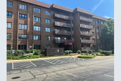 2000 Chestnut Avenue #207, Glenview, IL 60025 - Photo 1