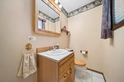 8231 W Berwyn Avenue, Chicago, IL 60656 - Photo 17