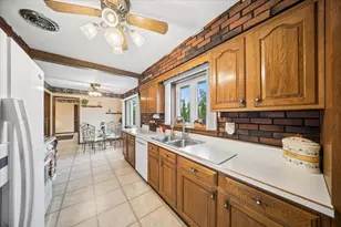 8231 W Berwyn Ave, Chicago, IL 60656 - Photo 9