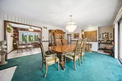 8231 W Berwyn Avenue, Chicago, IL 60656 - Photo 3