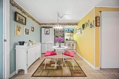 8231 W Berwyn Avenue, Chicago, IL 60656 - Photo 19
