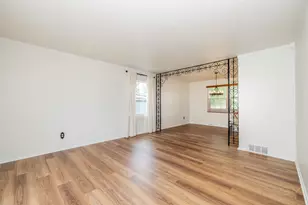 15 Somerset Rd, Montgomery, IL 60538 - Photo 5